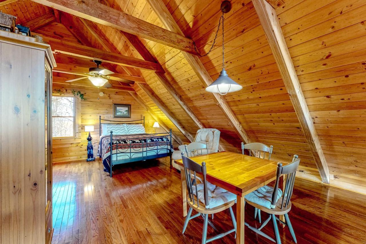 Lazy Bear Lodge セバービル エクステリア 写真