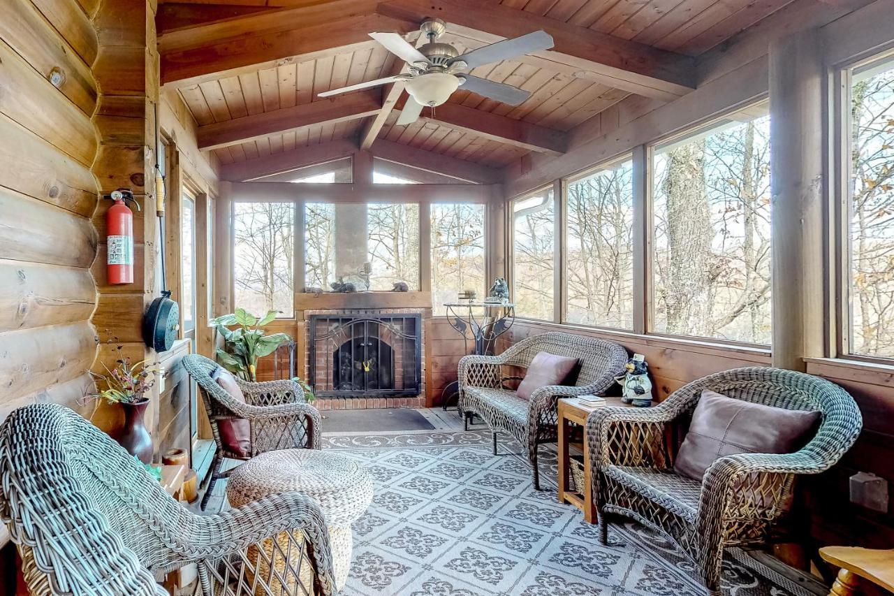 Lazy Bear Lodge セバービル エクステリア 写真